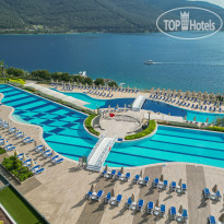 Главный бассейн в La Blanche Island Bodrum 5*