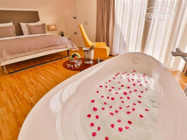Новые добавленные фото туристов в Business Life Boutique Hotel 4*