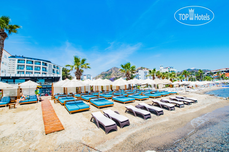 Пляж в Class Unique Beach 3*