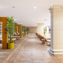 Крытый бассейн в Aquasis De Luxe Resort & Spa 5*