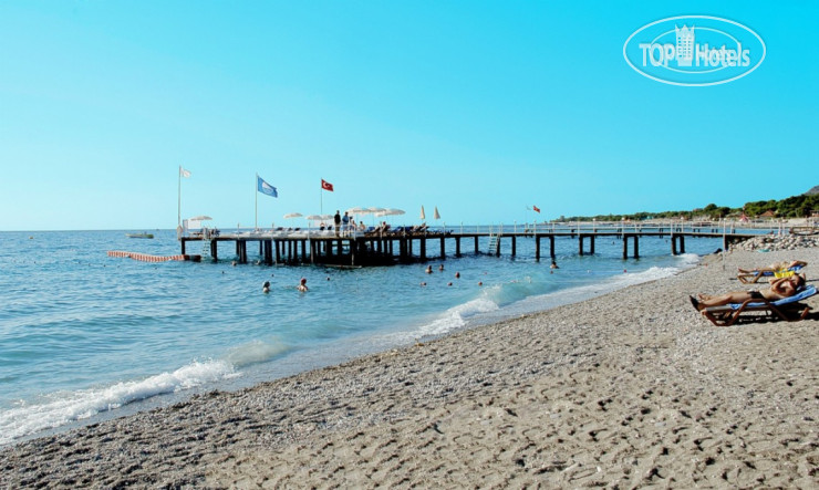 Пляж в Catamaran Quality Times Hotel 5*