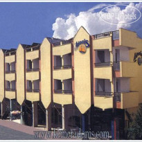 Adonis Hotel 