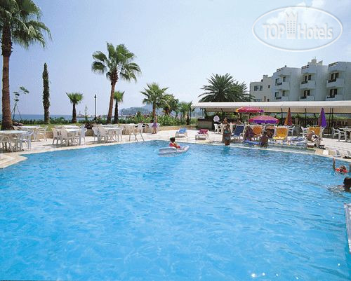 Новые добавленные фото туристов в Fame Beach 4*