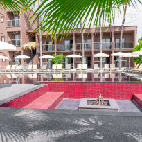 Красный бассейн в Golden Sun 4*