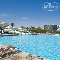 Основной бассейн в Nirvana Cosmopolitan 5*