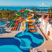 Бассейн с горками в Belek Beach Resort Hotel 5*