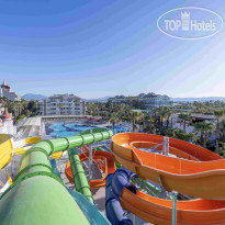 Бассейн с горками в Belek Beach Resort Hotel 5*