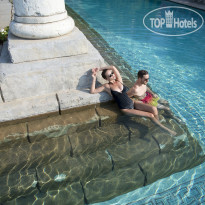 Античный бассейн в Xanadu Resort 5*