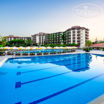 Полу-Олимпийский Бассейн в Selectum Family Resort 5*