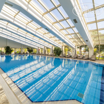 Крытый бассейн  в Bellis Deluxe 5*