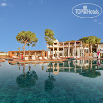 Бассейн у основного здания  в Rixos Park Belek 5*