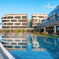 Главный бассейн (с подогревом) в Liu Resorts 5*