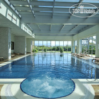 Закрытый бассейн с подогревом в Marvida Family Eco 5*