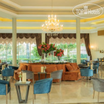 Euphoria Palm Beach Resort Lobby