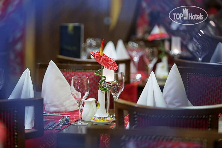 Crystal Palace Luxury Resort & Spa