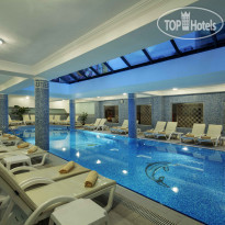 Galeri Resort Hotel pool