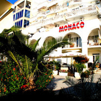 Monaco Aparthotel 