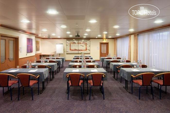 Новые добавленные фото туристов в Crowne Plaza Zurich 4*