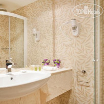 Grand Hotel Sava ванная комната в номерах Lux