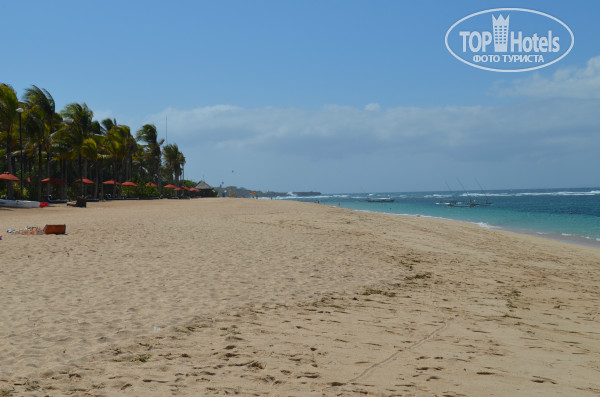 The St. Regis Bali Resort 5* пляж отеля - Фото отеля