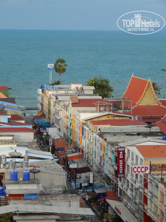 Welcome Jomtien Beach 3* Вид с балкона на улицу - Фото отеля