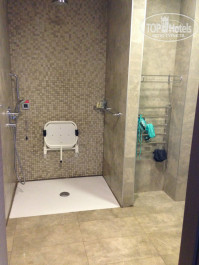 Radisson Blu Resort & Congress Centre 5* Вот собственно и душ) со стульчиком. - Фото отеля