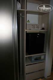 Faros 4* платный сейф и холодильник
в нижнем ящичке спрятан фен - Фото отеля