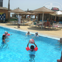 Pyramisa Beach Resort Sharm El Sheikh 5* дети играют в мячик - Фото отеля