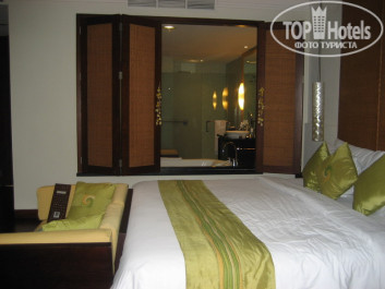 Novotel Bali Nusa Dua Hotel & Residences 4* Номер (deluxe) - Фото отеля