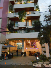 Golden Holiday Hotel 3* вход в отель - Фото отеля