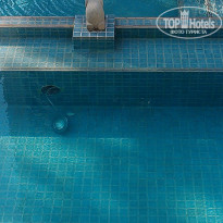 Pullman Pattaya Hotel G 5* Фонарик с проводами, хорошо никого не убило. - Фото отеля