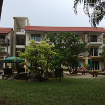 Baan Karon Resort 3* Выход из нашего номера к бассейну - Фото отеля