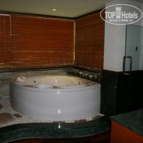 Kata Thani Phuket Beach Resort 5* Роял Сьют Royal Thani Suite (Thani Wing) - Фото отеля