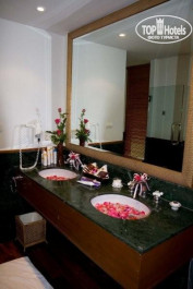 Kata Thani Phuket Beach Resort 5* Свадебная церемония (украшение номера) - Фото отеля
