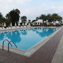 Green Paradise Beach Hotel 4* бассейн ранним утром - Фото отеля