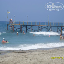 Green Paradise Beach Hotel 4* почти всегда сильные волны, наверное из-за того, что камни кругом - Фото отеля