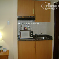 Golden Tulip Sharjah 4* Номер Studio - Фото отеля