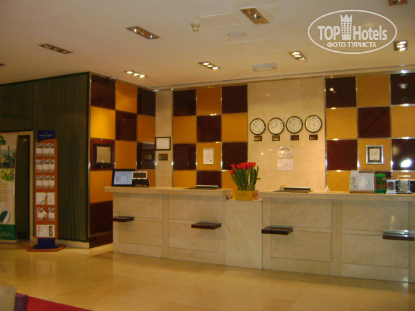 Golden Tulip Sharjah 4* Ресепшн отеля - Фото отеля
