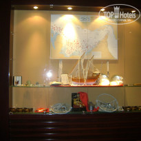 Golden Tulip Sharjah 4* На ресепшне отеля - Фото отеля