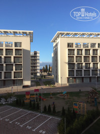 Bridge Resort (Бридж Резорт) 4* Вид из номера. Вдали- кусочек моря - Фото отеля