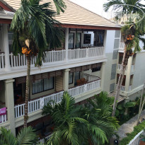 Baan Karon Buri Resort 3* Вид из номера на соседний отель - Фото отеля