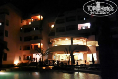 Zahabia Hotel & Beach Resort 4* Ресторан. На втором этаже было свободно, но после заезда местных - везде на ужин было не протолкнуться - Фото отеля
