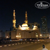 Carlton Sharjah 4* По дороге в супермаркет 24часа - Фото отеля