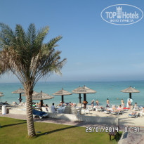 Golden Tulip Sharjah 4* пляж от отеля - Фото отеля