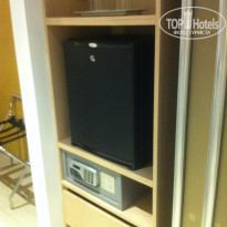 Faros 4* Холодильник, сейф - Фото отеля