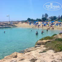 Iris Beach 3* Пляж у отеля - Фото отеля