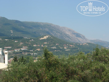 Yannis 3* Вид на горы из номера. - Фото отеля