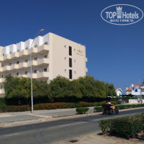 Iris Beach 3* вид с дороги на отель - Фото отеля
