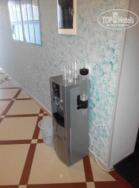 Курортный отель Олимп 4* Кулер, у стойки рецепшена, проточная вода после фильтра - Фото отеля