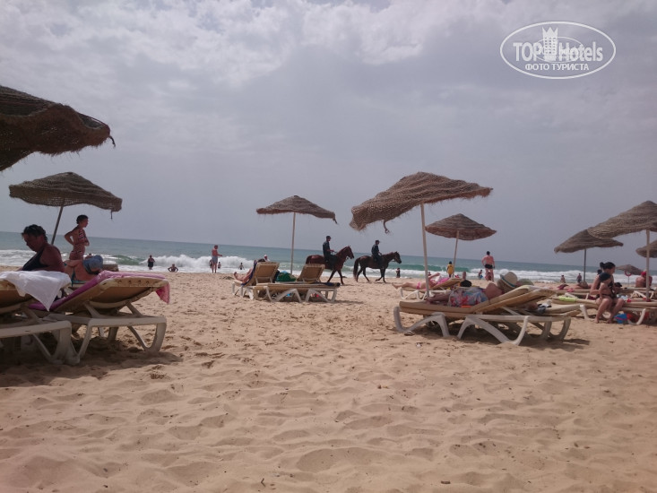 Iberostar Averroes 4* Конная полиция на пляже - Фото отеля
